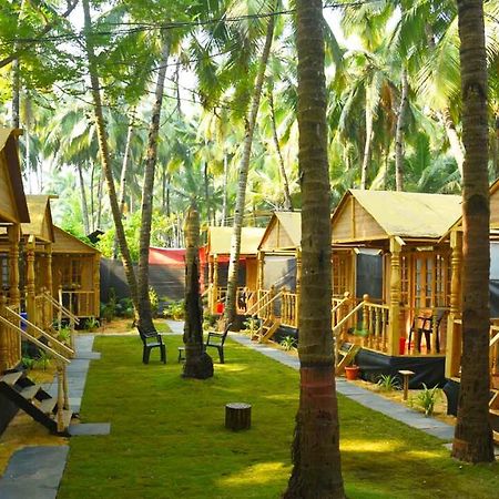 Clara's Huts Hotell Palolem Exteriör bild