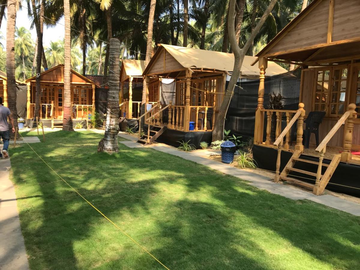 Clara's Huts Hotell Palolem Exteriör bild