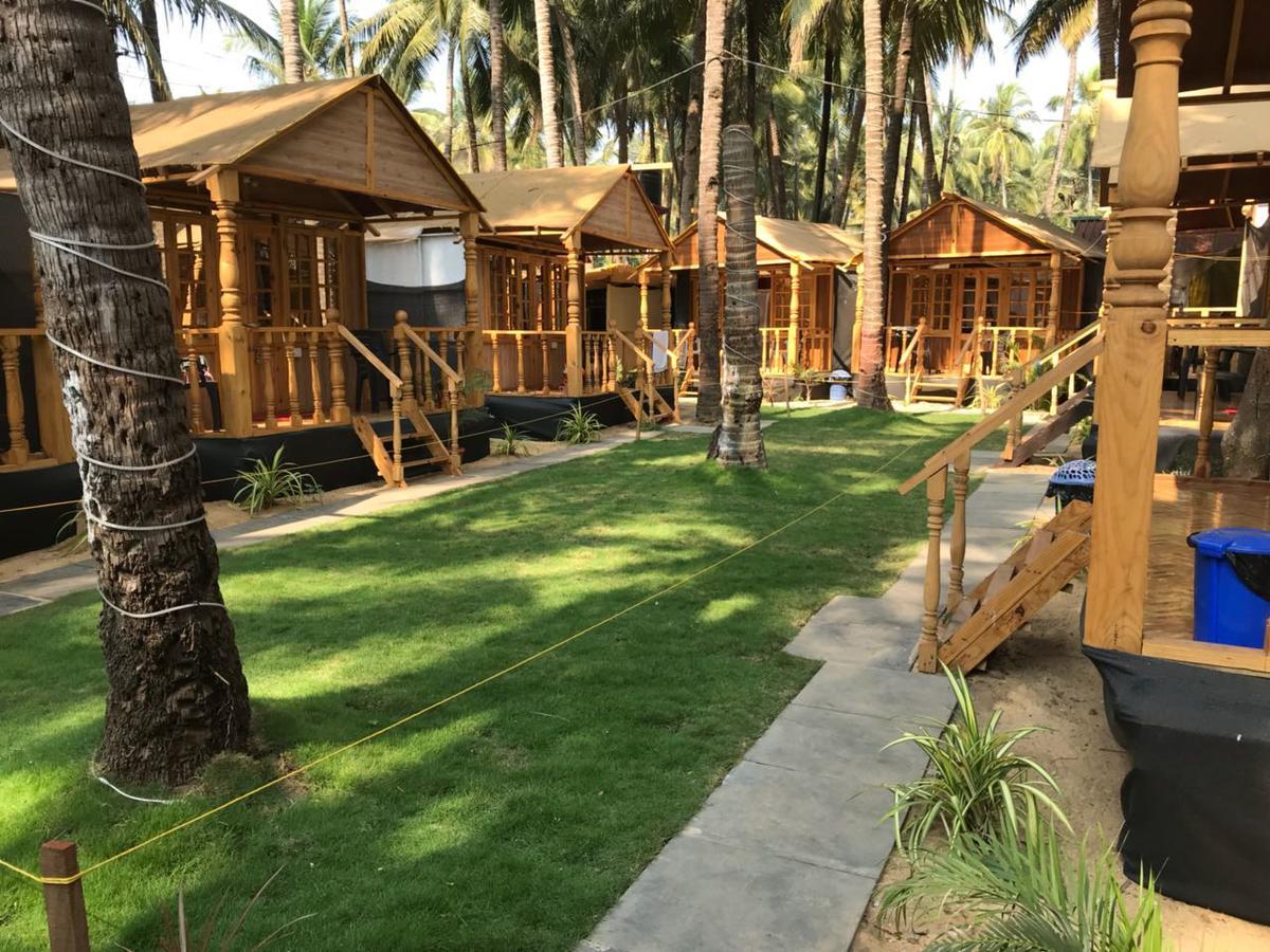 Clara's Huts Hotell Palolem Exteriör bild